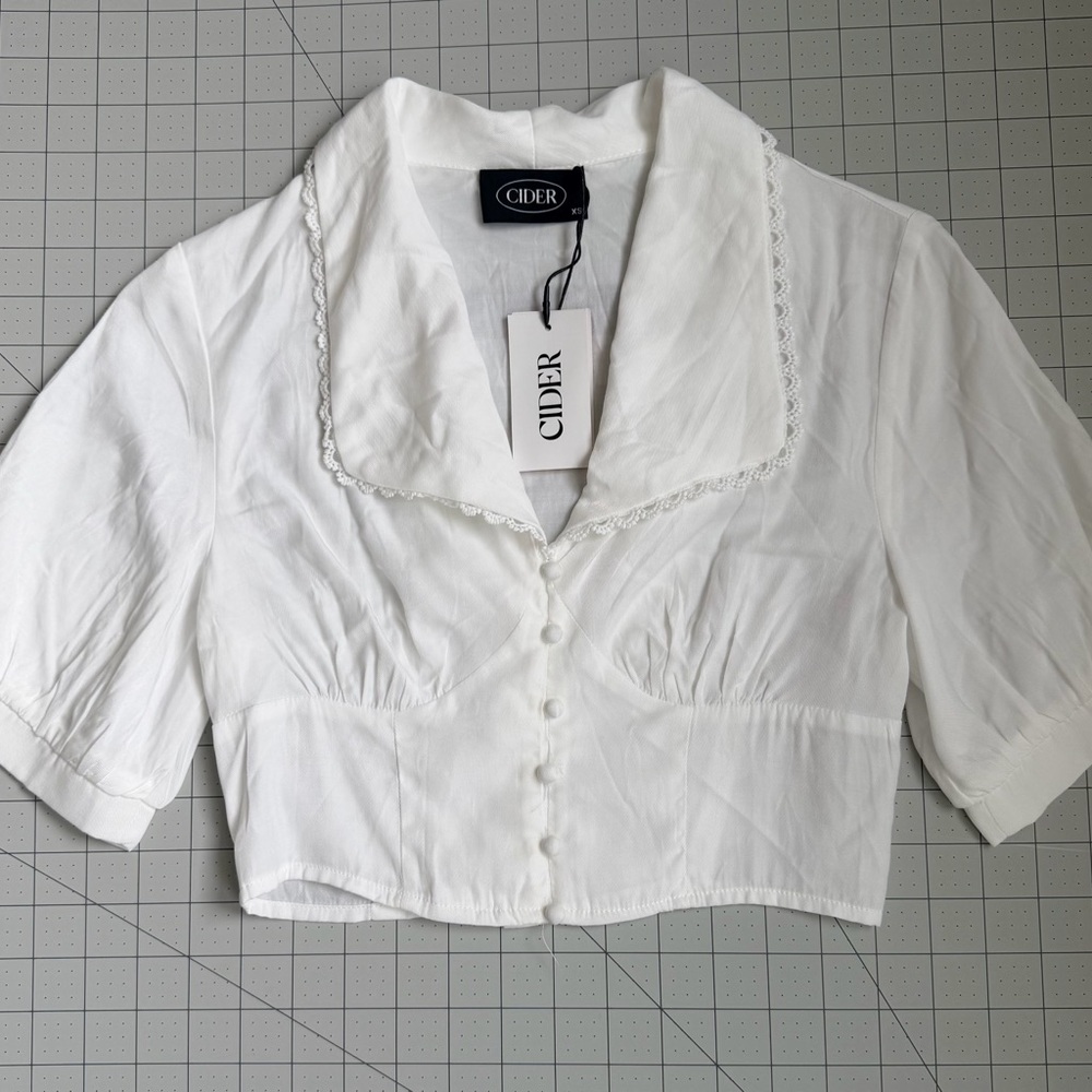 Cider Elegant White Button-Up Blouse